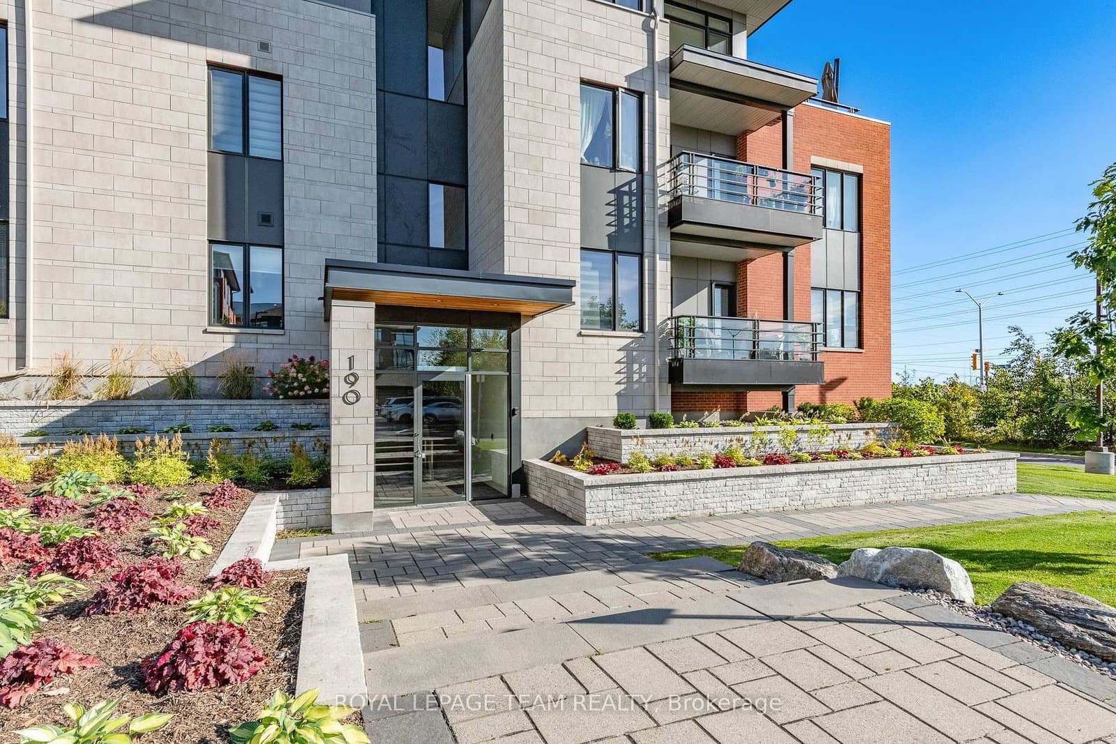 190 Boundstone Way, Unit 104 thumbnail 2