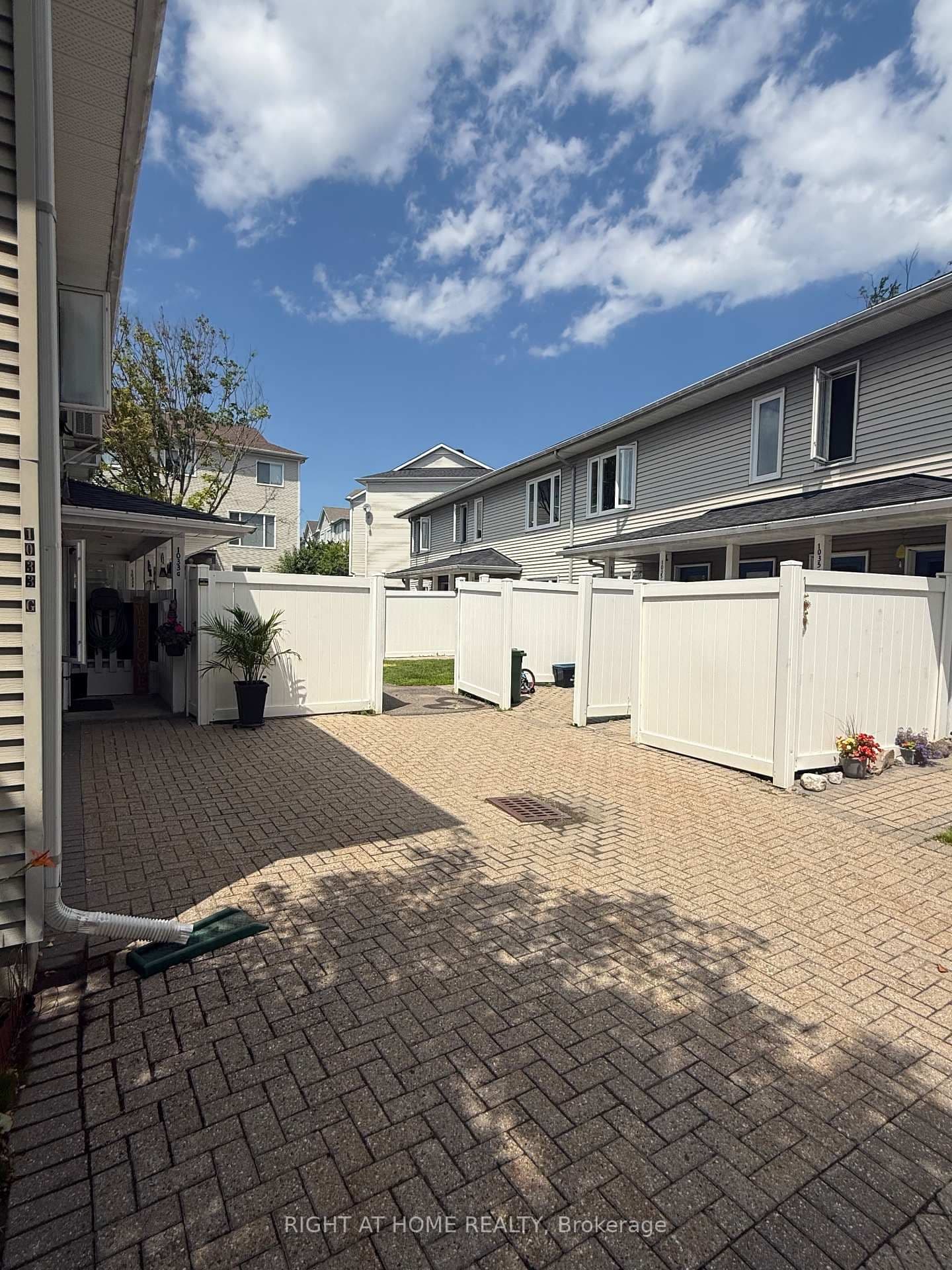 1035 Cummings Avenue, Unit E thumbnail 2