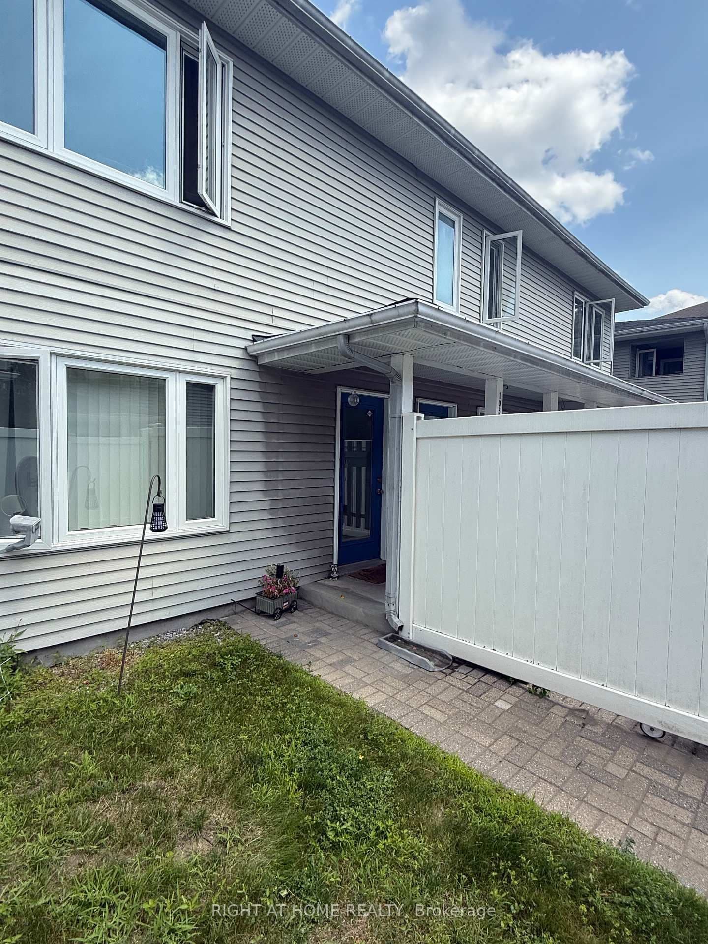 1035 Cummings Avenue, Unit E thumbnail 4