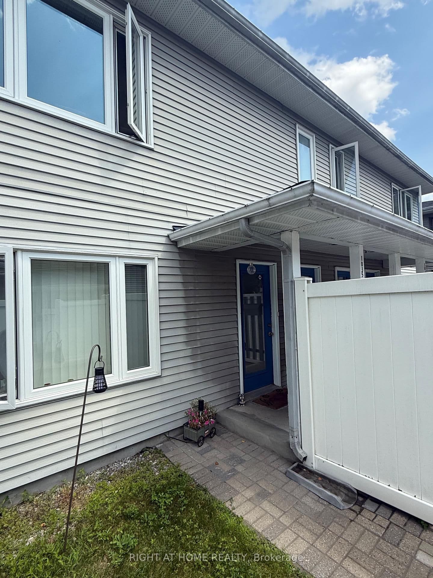 1035 Cummings Avenue, Unit E thumbnail 5