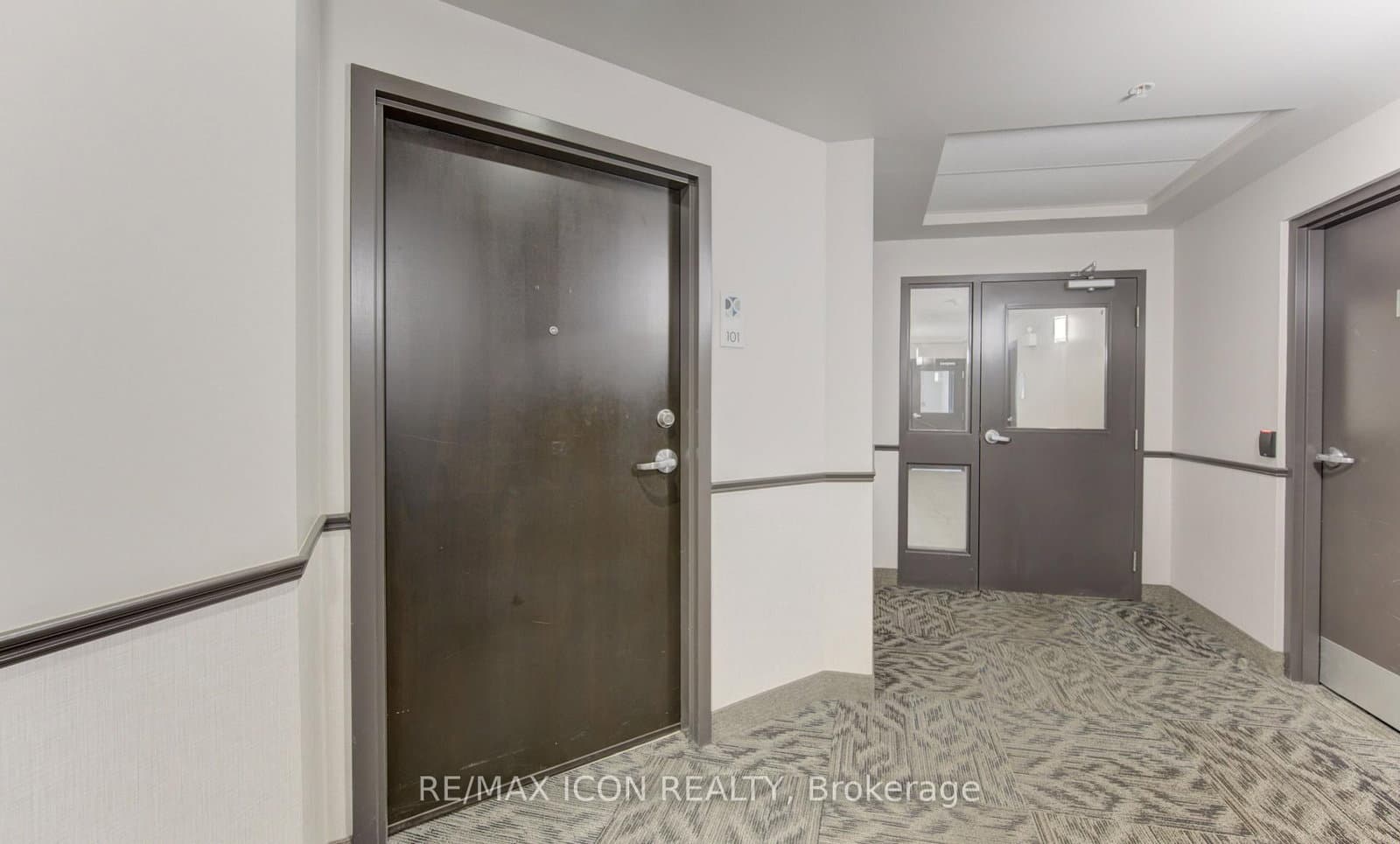 776 Laurelwood Drive, Unit 101 thumbnail 4