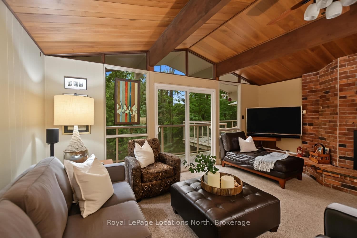 143 ST MORITZ Crescent thumbnail 20