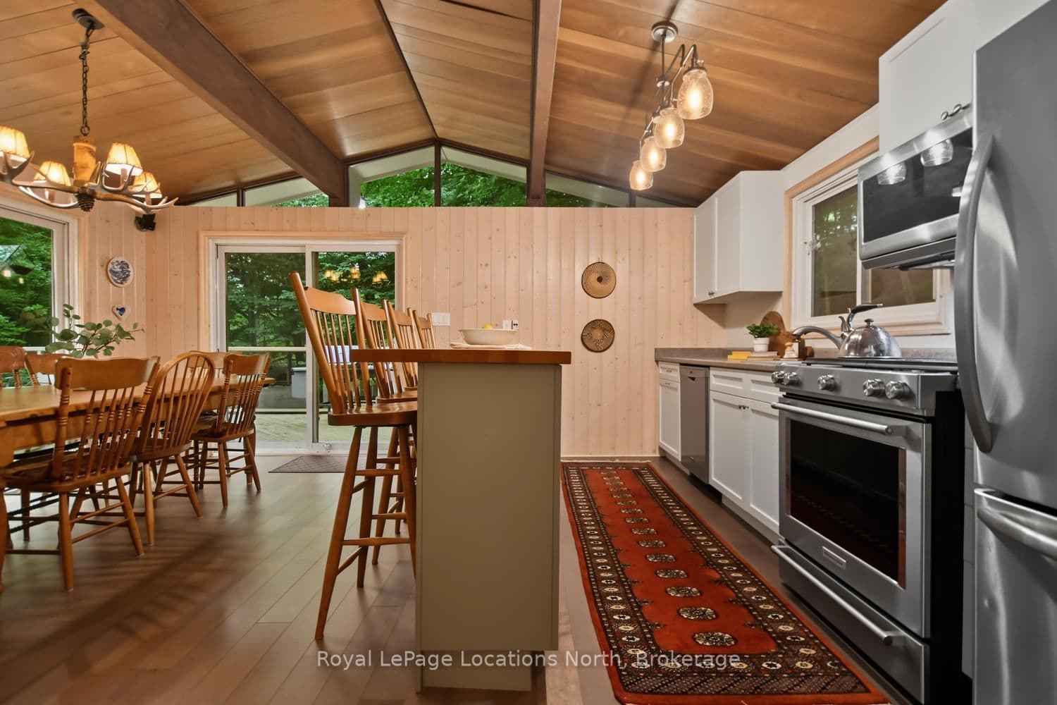 143 ST MORITZ Crescent thumbnail 26