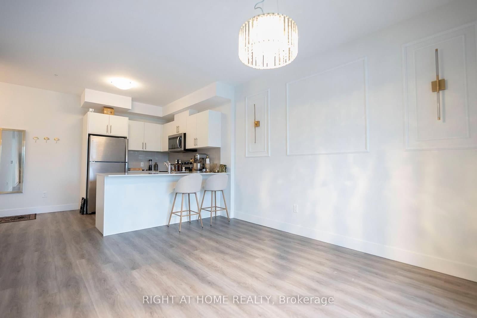 1000 Lackner Place E, Unit 302 thumbnail 16