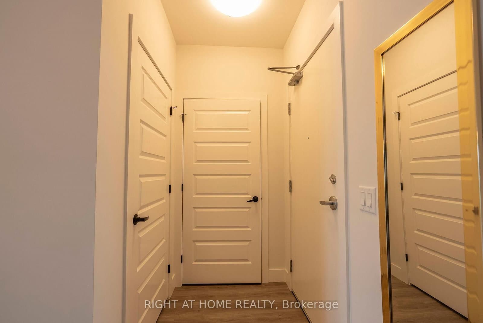 1000 Lackner Place E, Unit 302 thumbnail 6