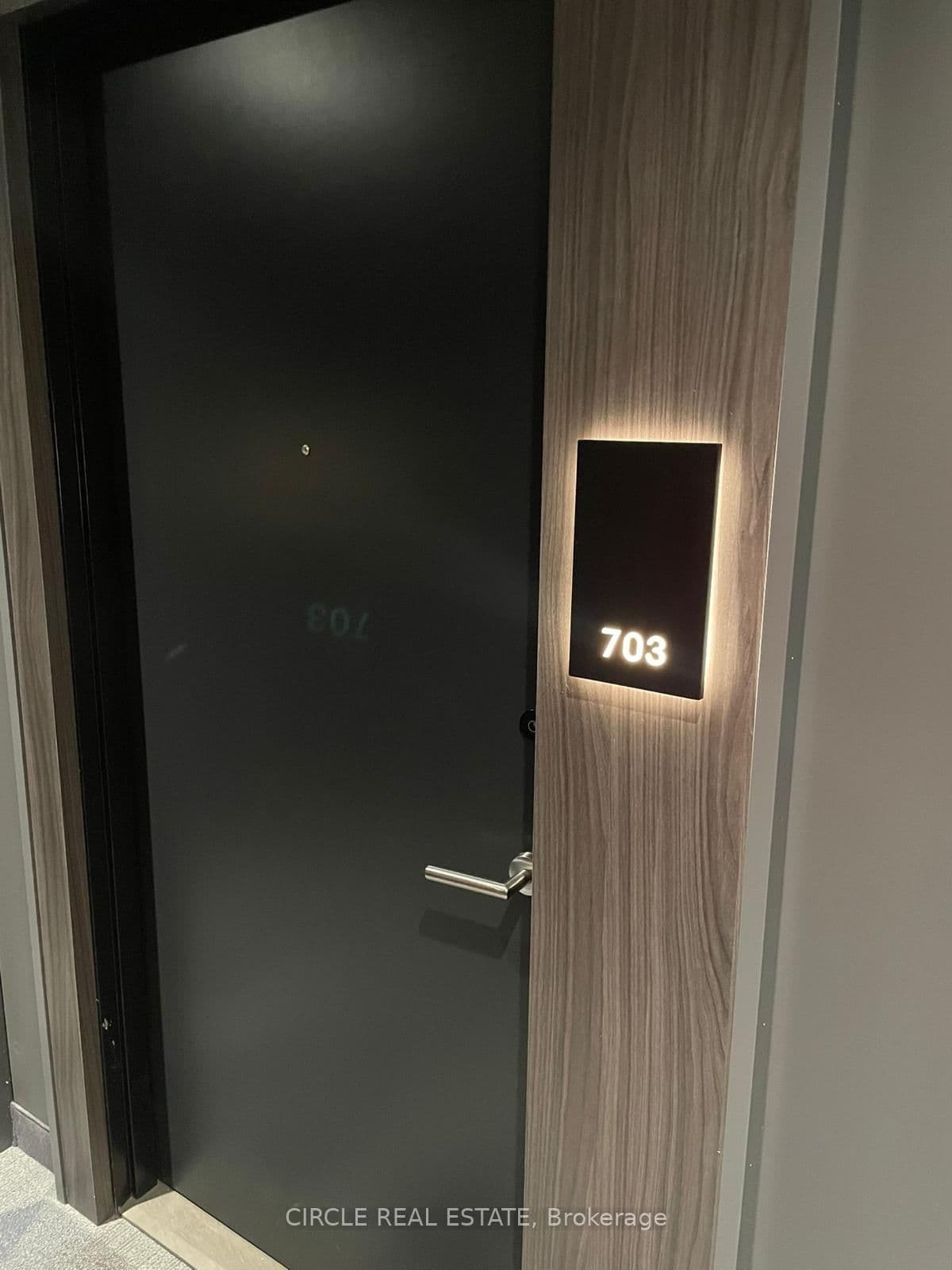 15 Wellington Street S, Unit 703