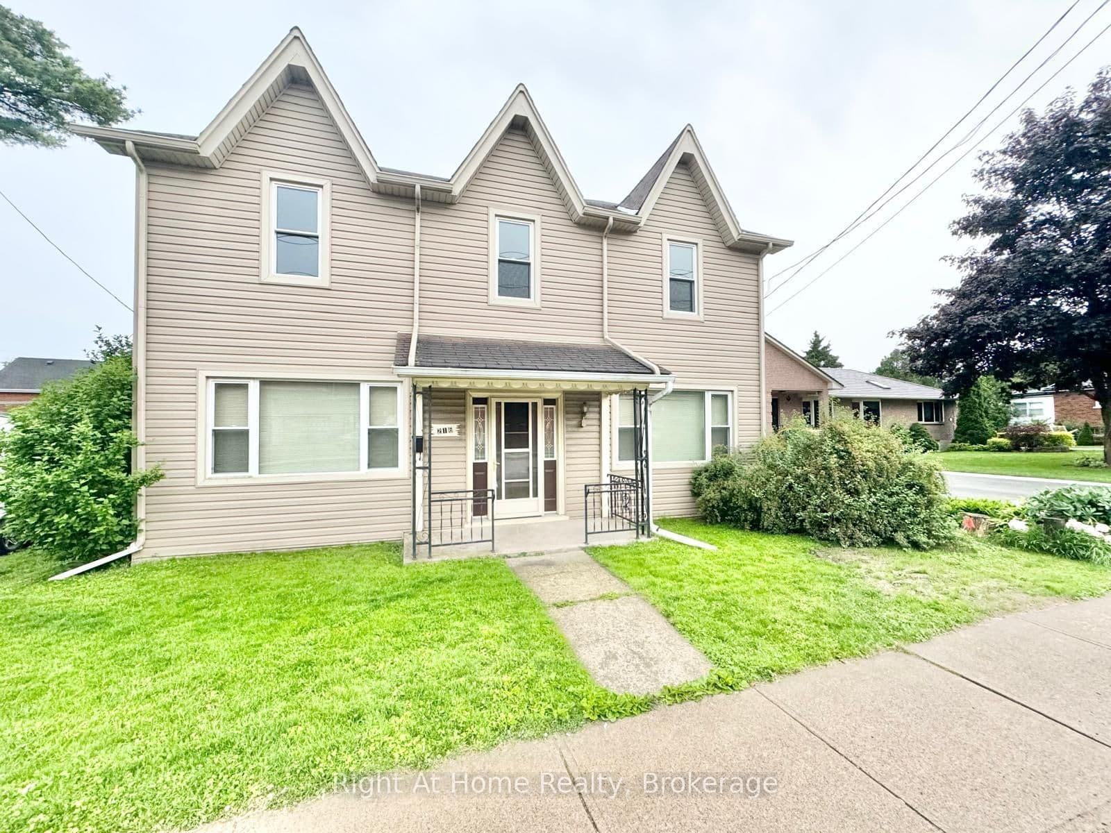 216 Hatt Street - Image 1