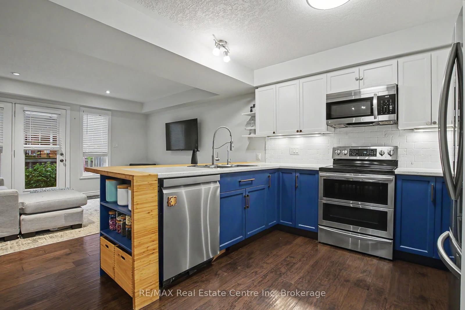 167 Arkell Road, Unit 15 thumbnail 8