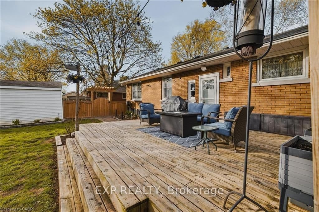 120 Elgin Crescent thumbnail 27