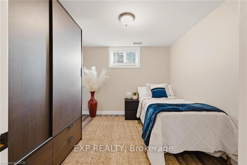 120 Elgin Crescent thumbnail 7