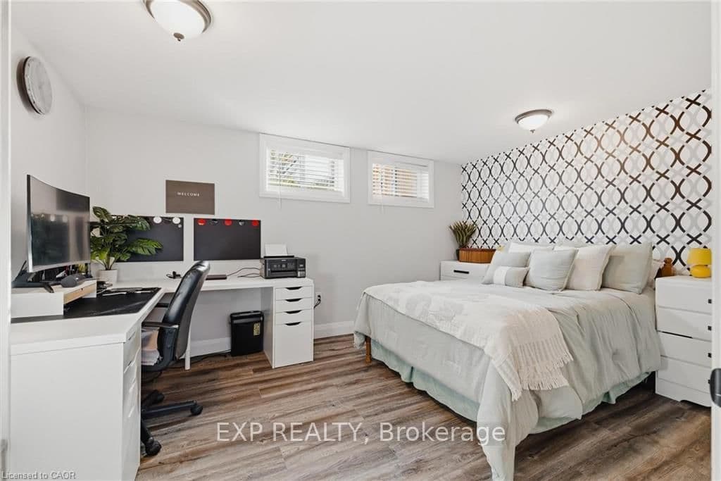 120 Elgin Crescent thumbnail 8