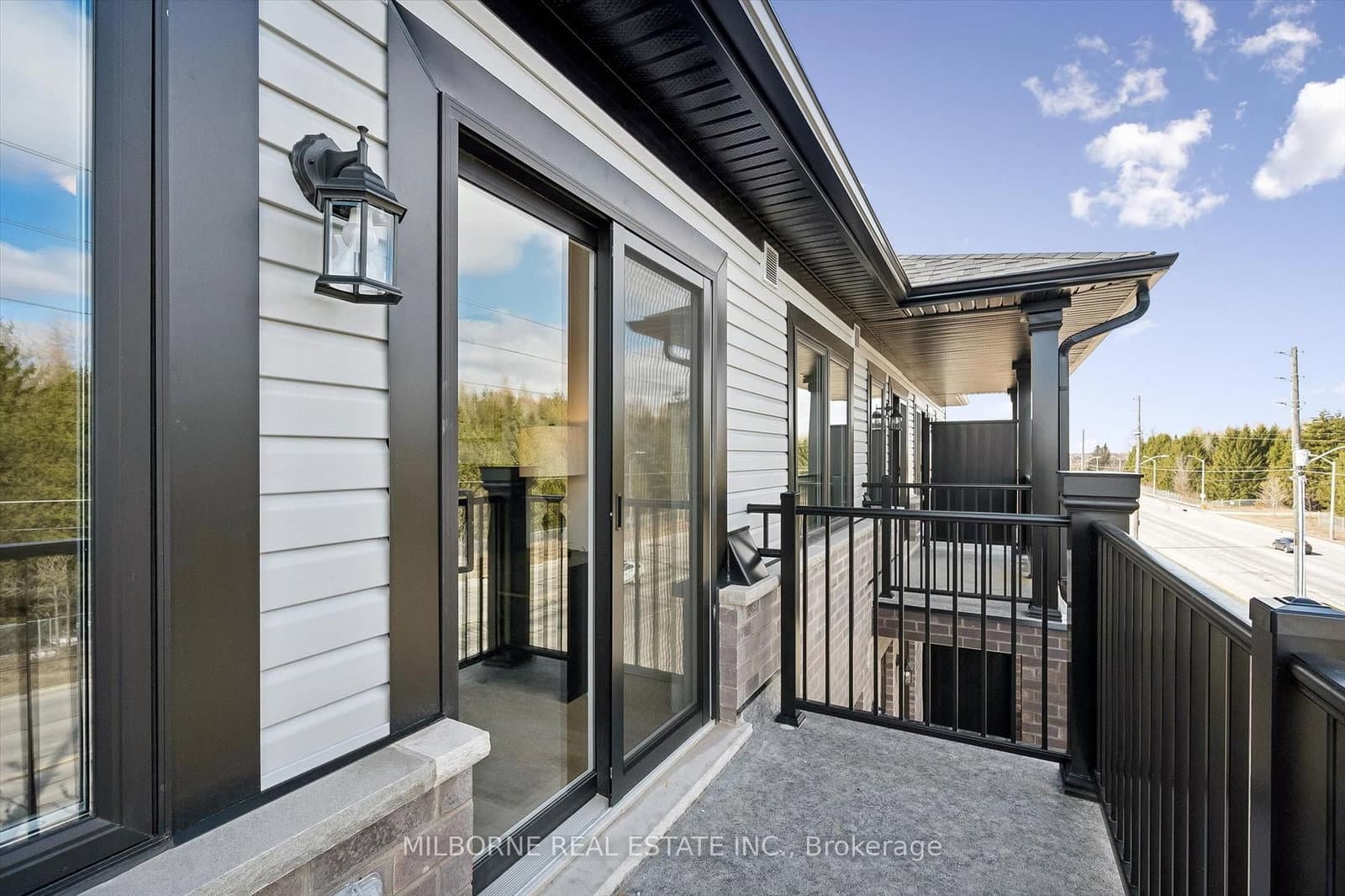34 Thatcher Drive thumbnail 40