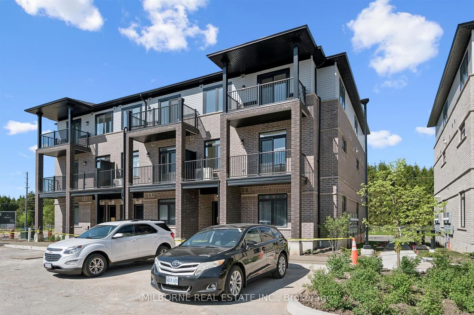 36 Thatcher Drive thumbnail 8