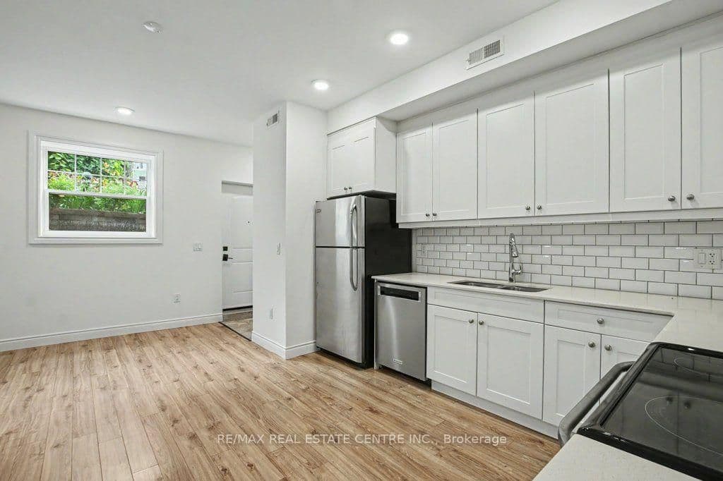 112 Union Street E, Unit B105 thumbnail 10