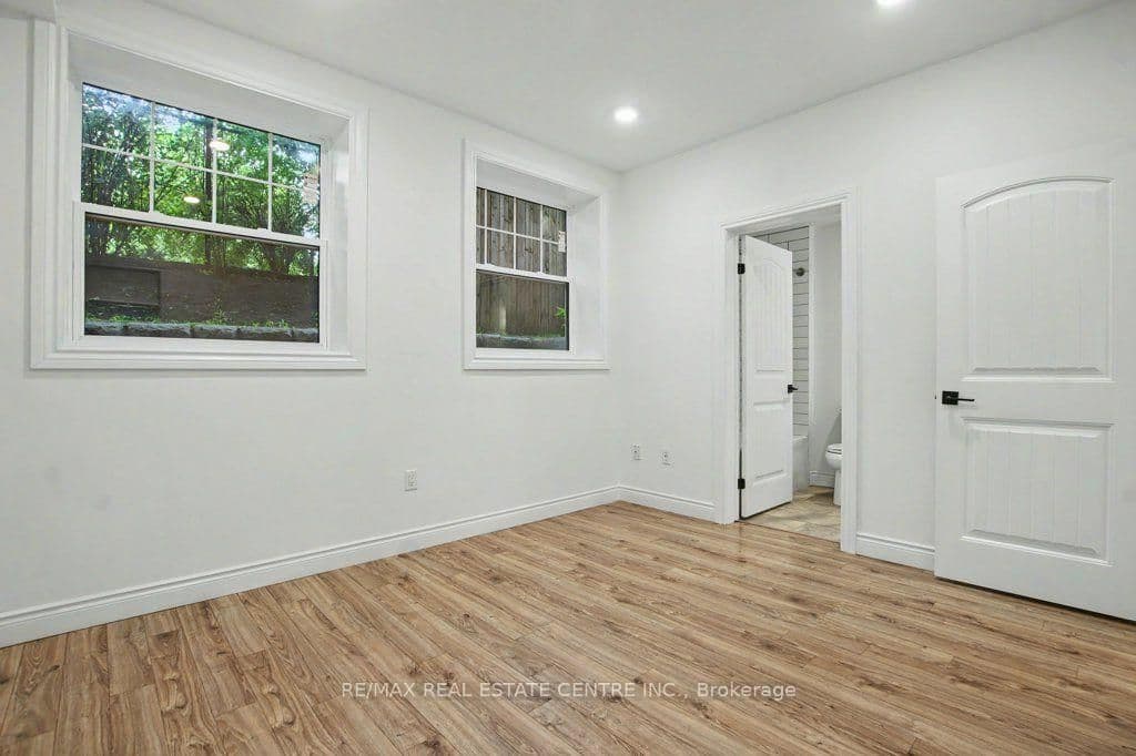112 Union Street E, Unit B105 thumbnail 16