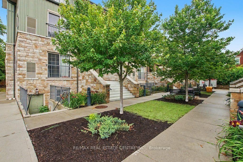 112 Union Street E, Unit B105 thumbnail 3