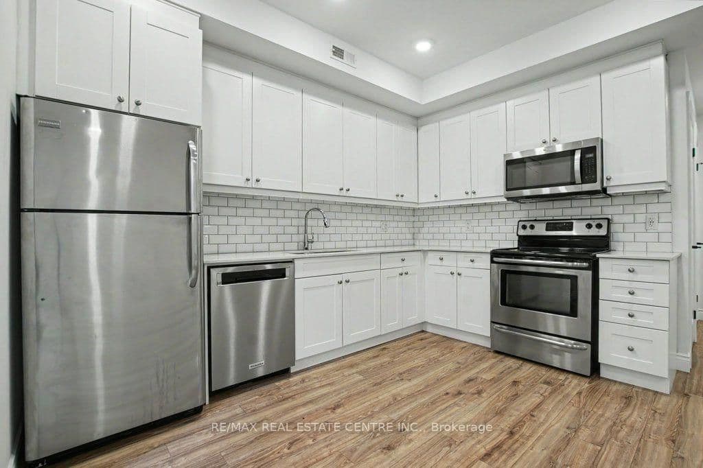 112 Union Street E, Unit B105 thumbnail 9