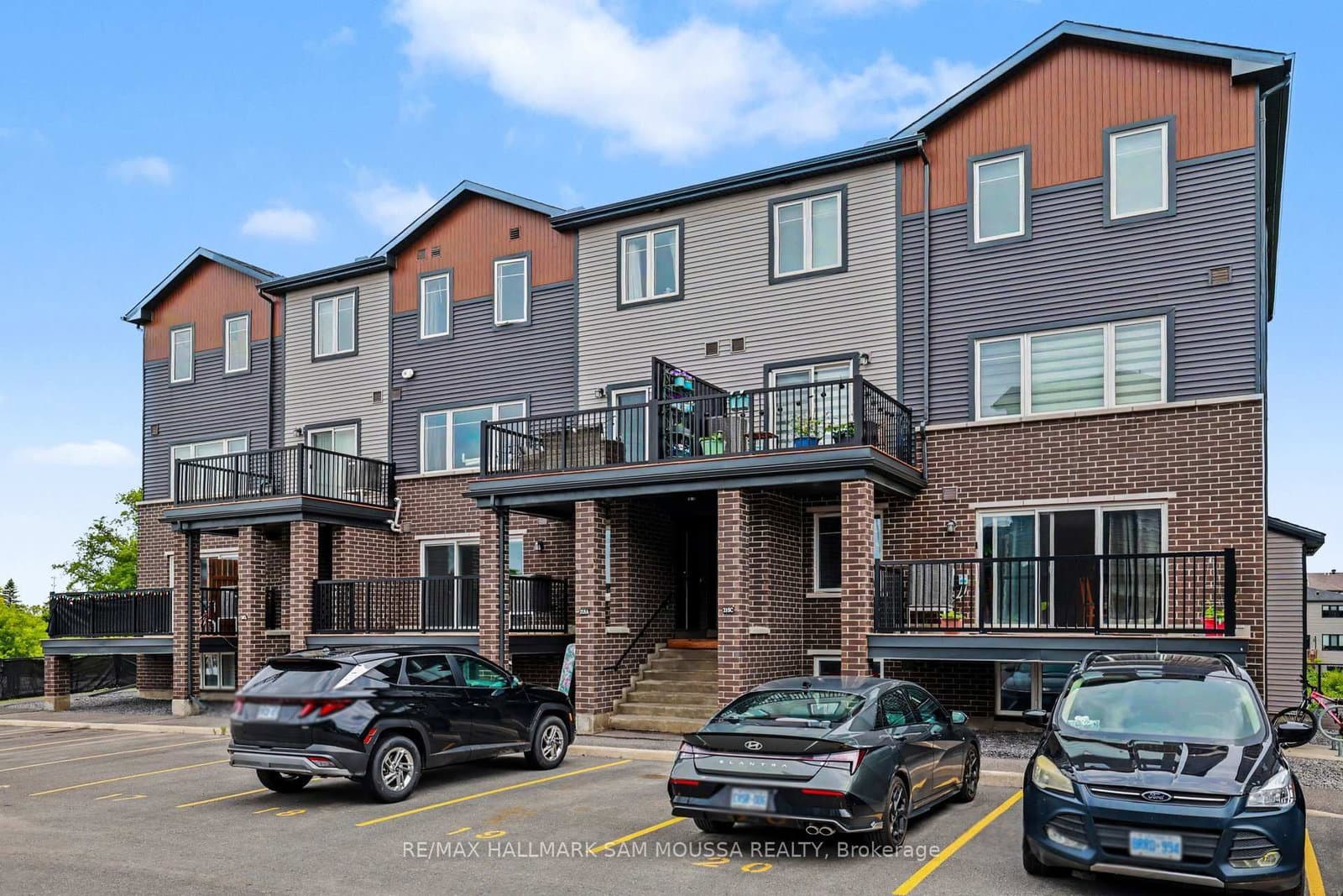 215 Eldorado Private, Unit A thumbnail 3