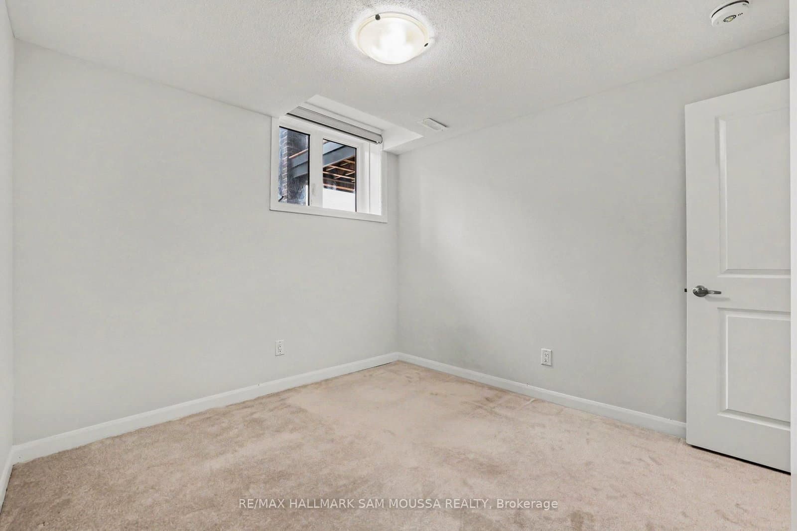 215 Eldorado Private, Unit A thumbnail 32