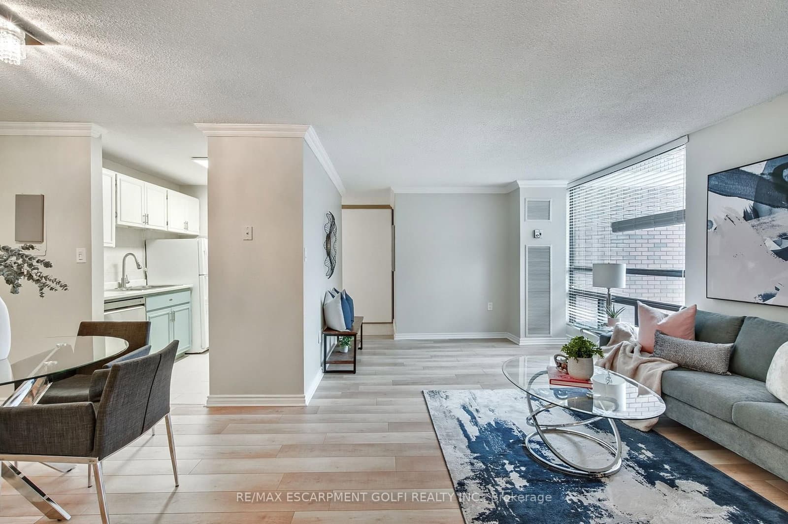 222 Jackson Street W, Unit 305 thumbnail 7