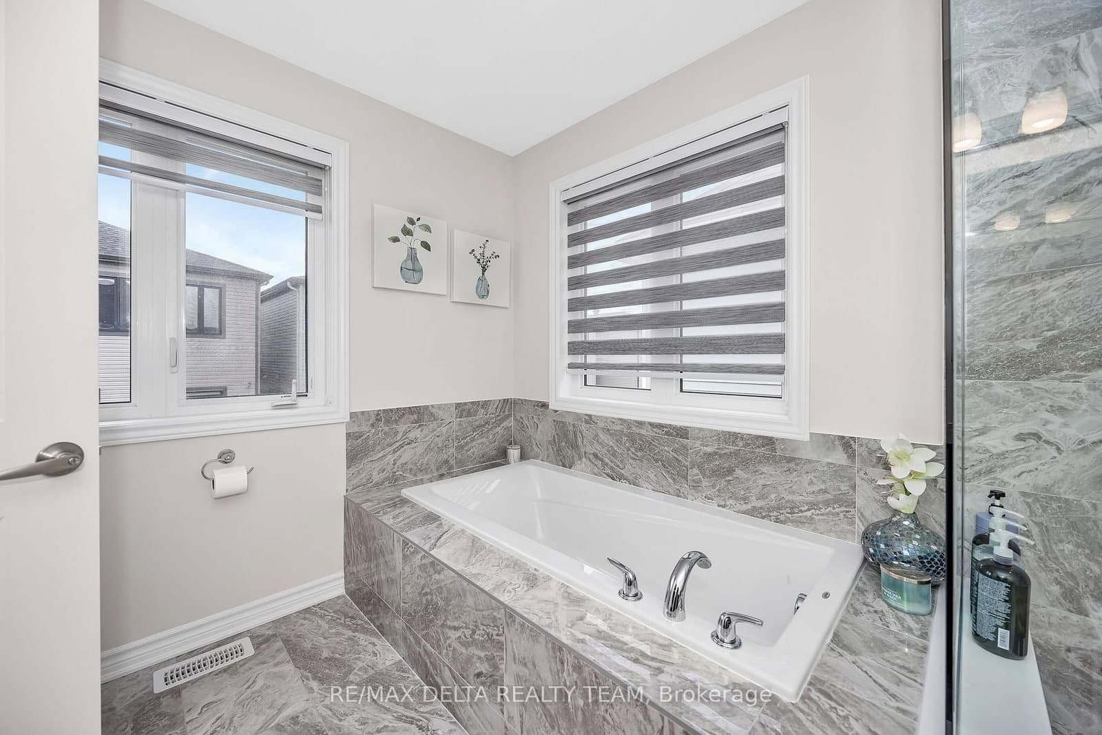748 Vennecy Terrace thumbnail 24
