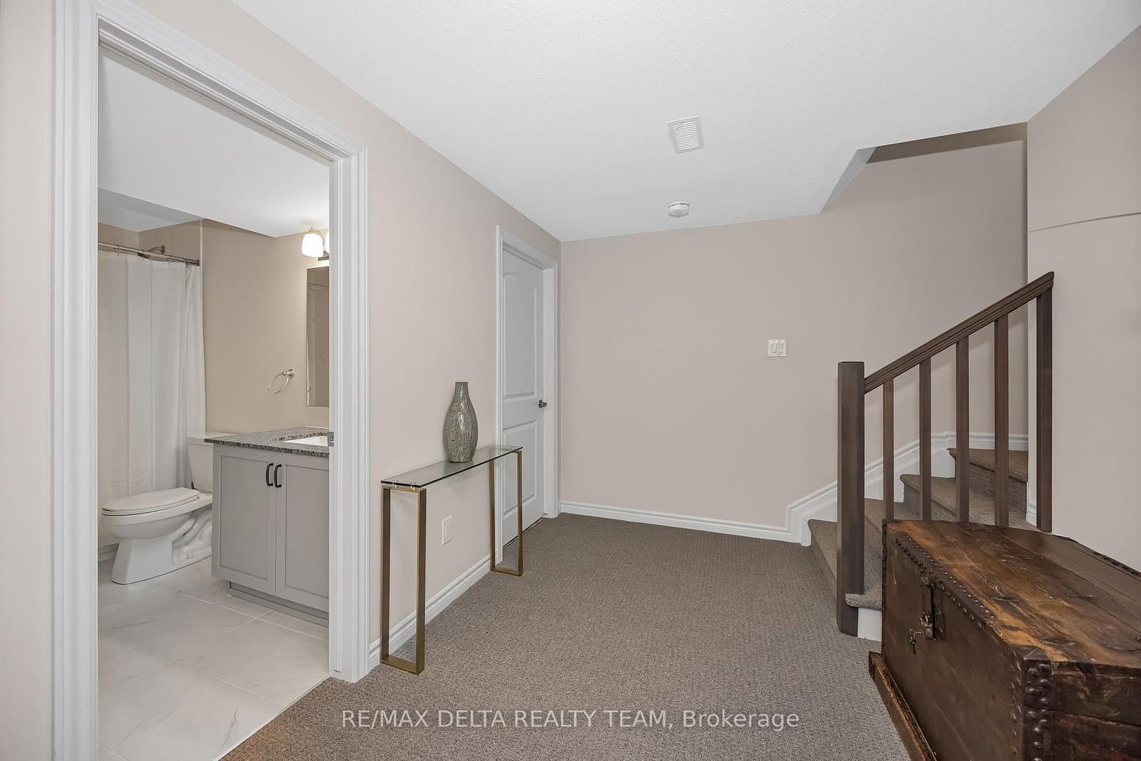 748 Vennecy Terrace thumbnail 30