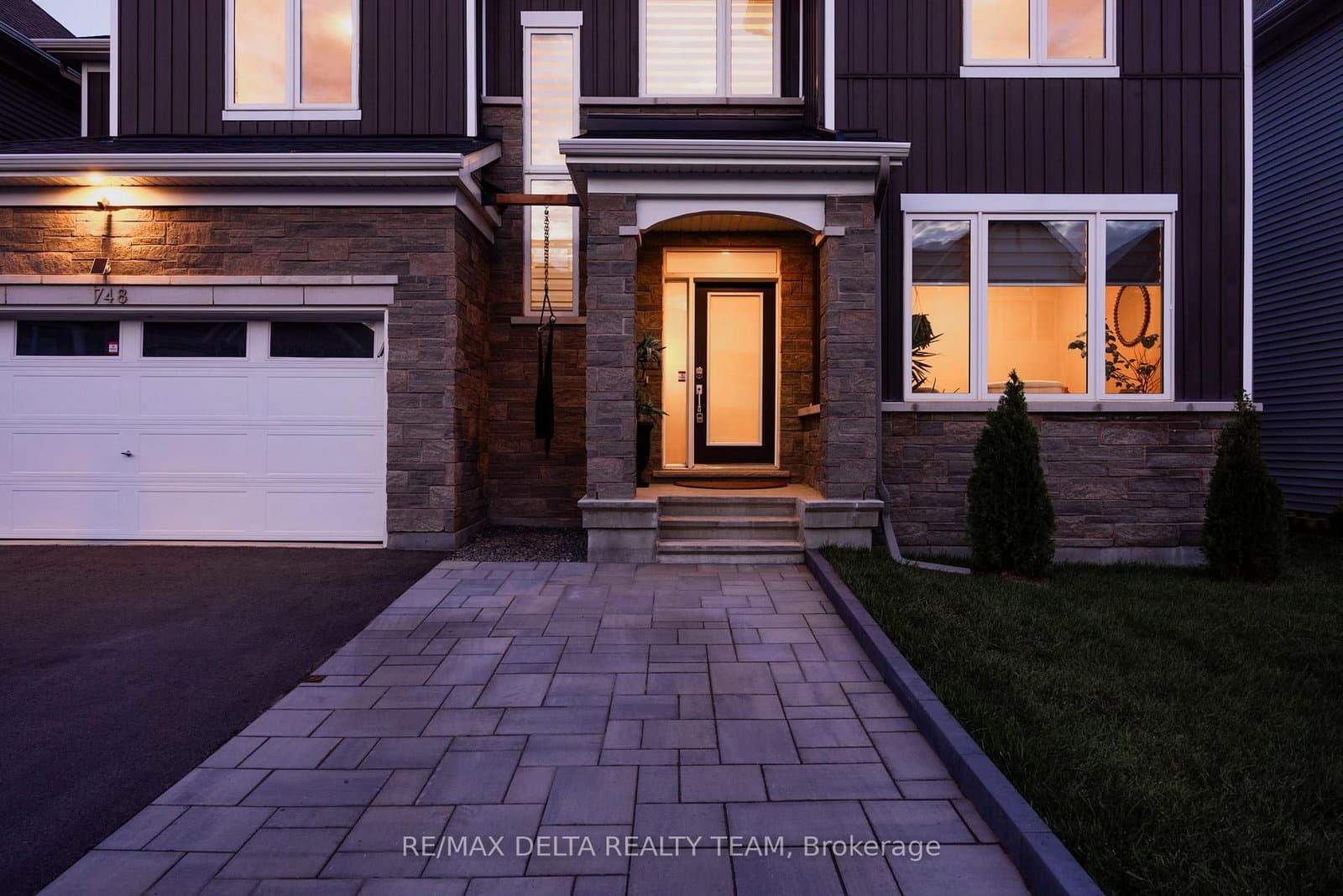 748 Vennecy Terrace thumbnail 4