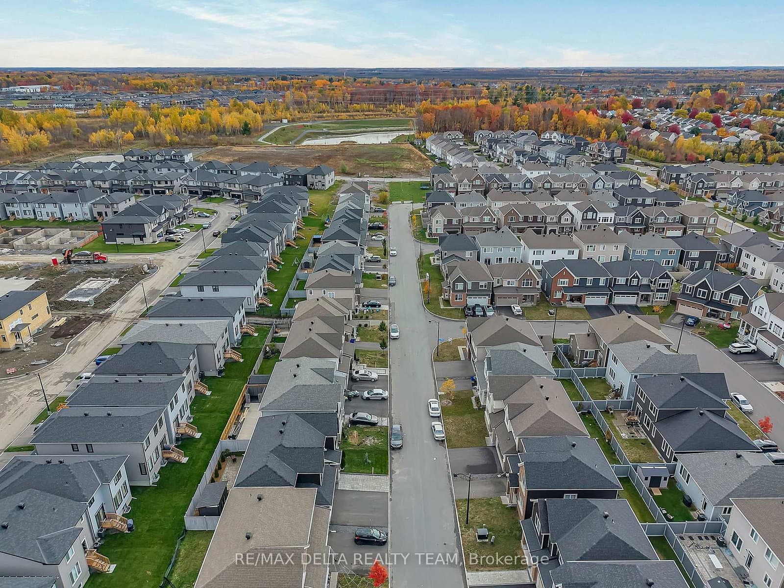 748 Vennecy Terrace thumbnail 44