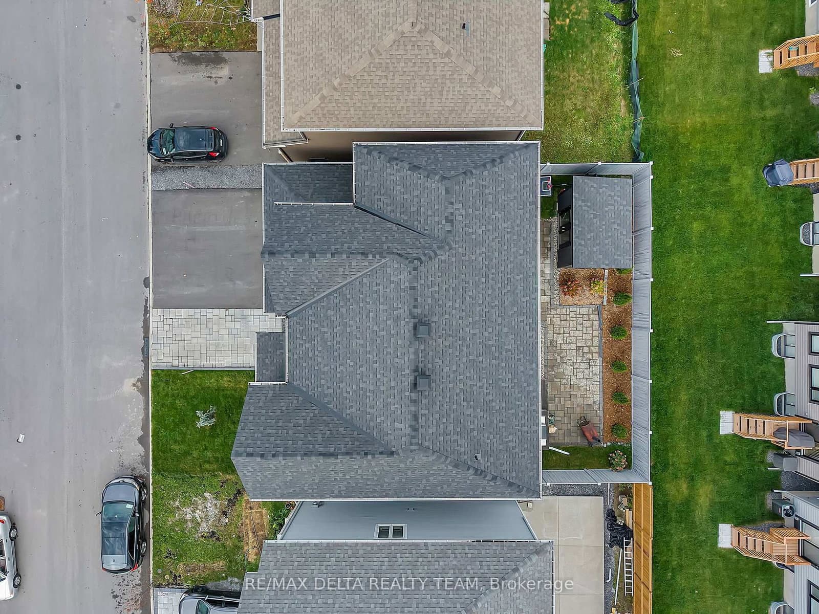 748 Vennecy Terrace thumbnail 45