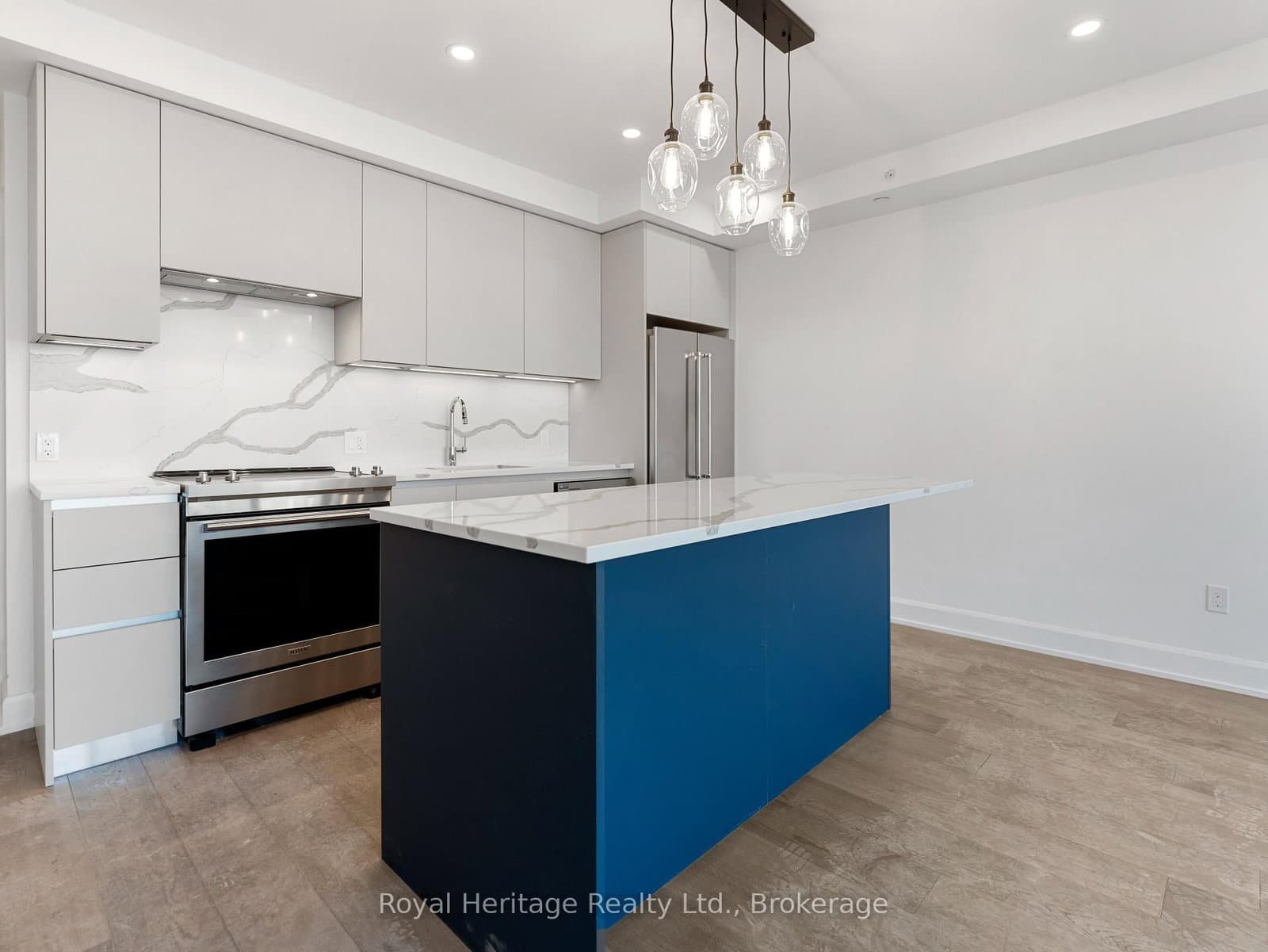 195 Hunter Street E, Unit 407 thumbnail 2