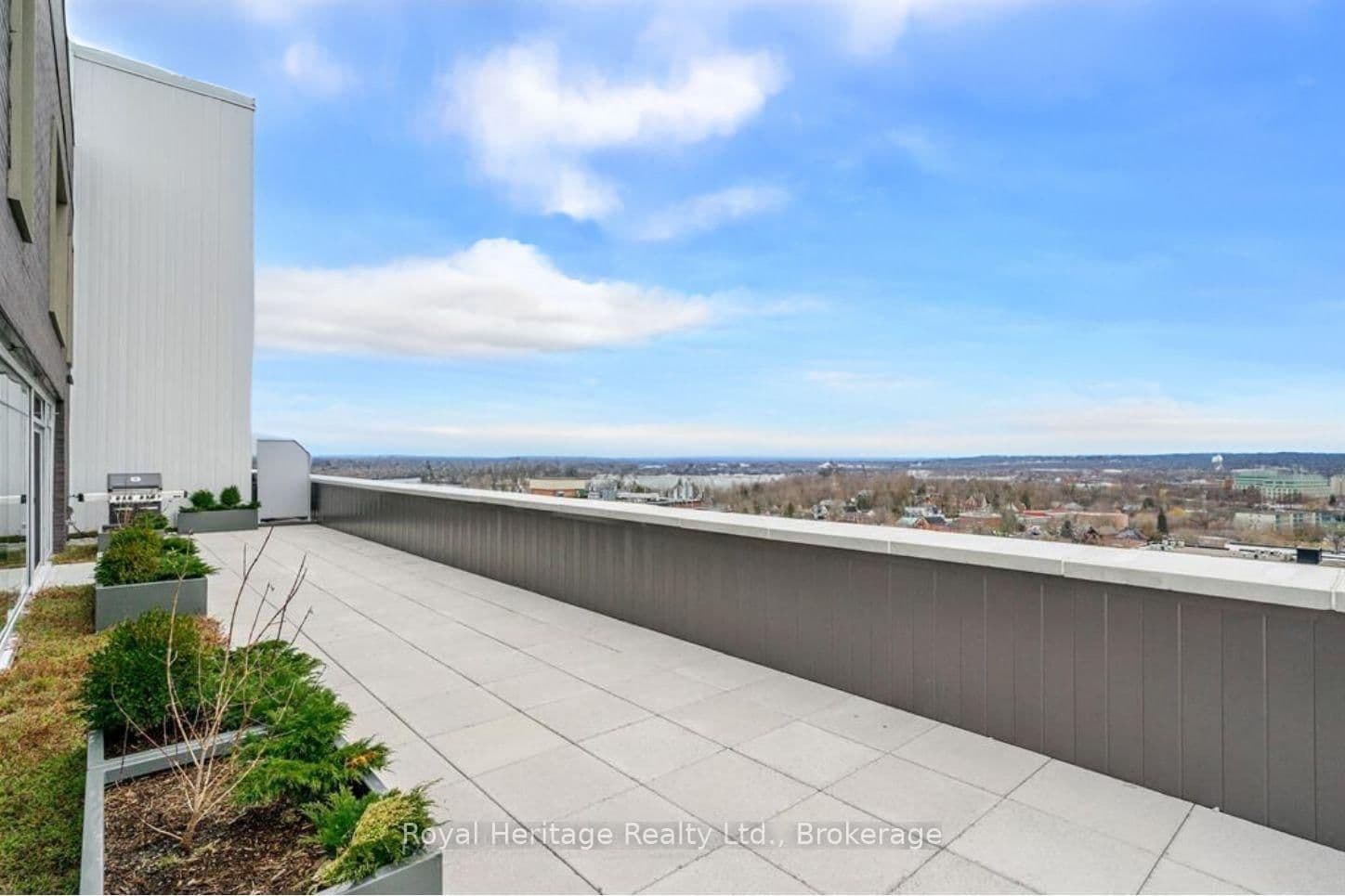 195 Hunter Street E, Unit 407 thumbnail 32