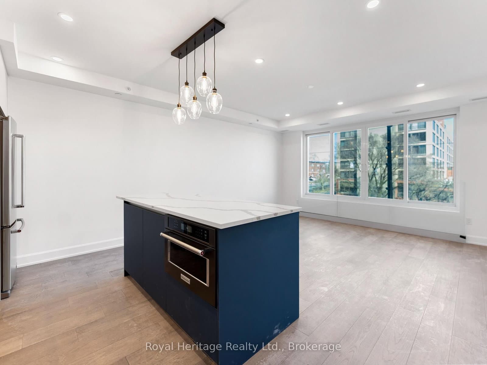 195 Hunter Street E, Unit 407 thumbnail 5