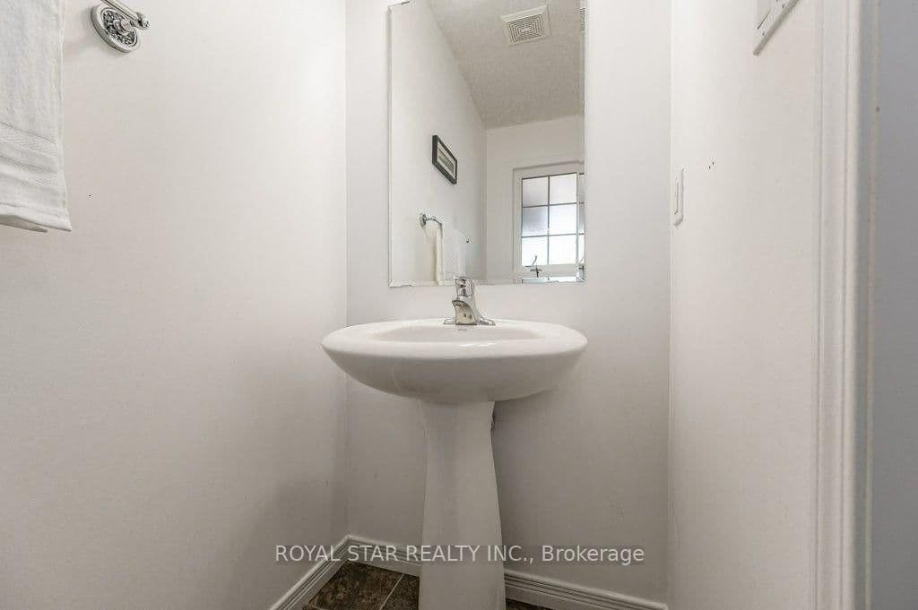 7 Upper Mercer Street, Unit B8 thumbnail 6