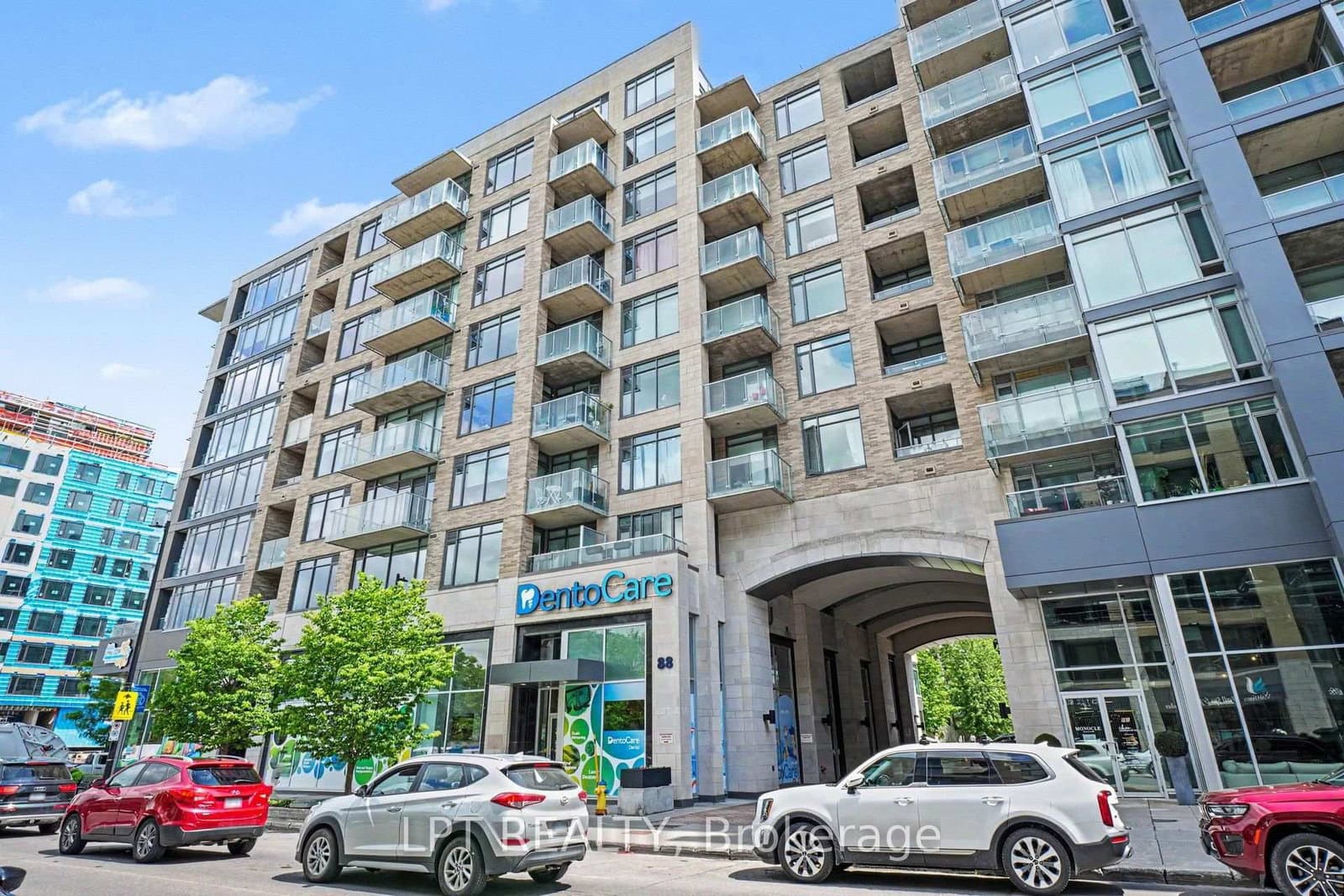 88 Richmond Road, Unit 512 - Image 1