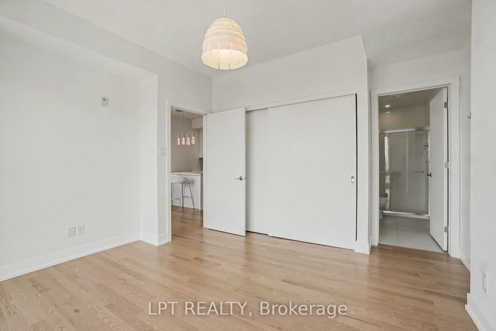 88 Richmond Road, Unit 512 thumbnail 15