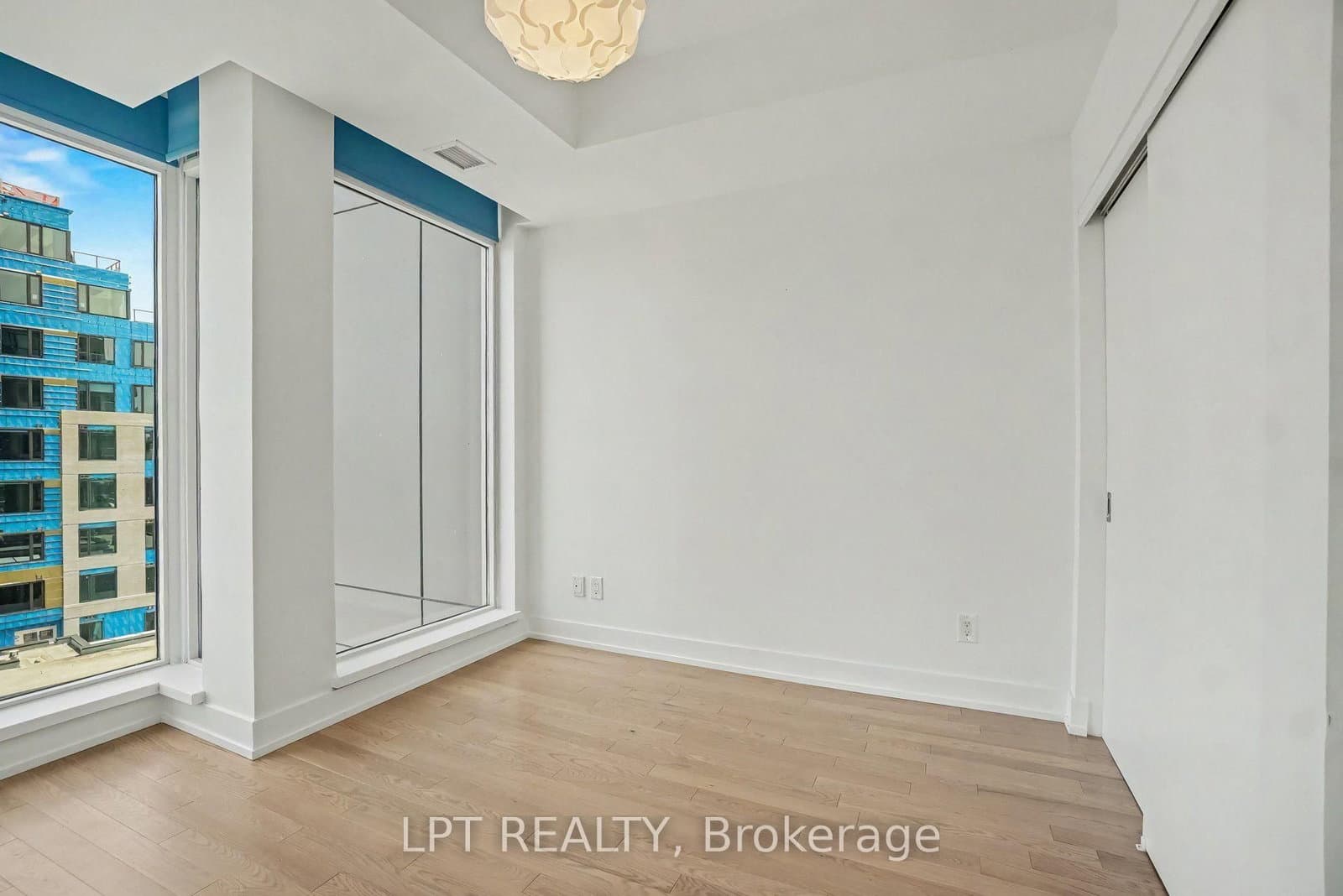 88 Richmond Road, Unit 512 thumbnail 19