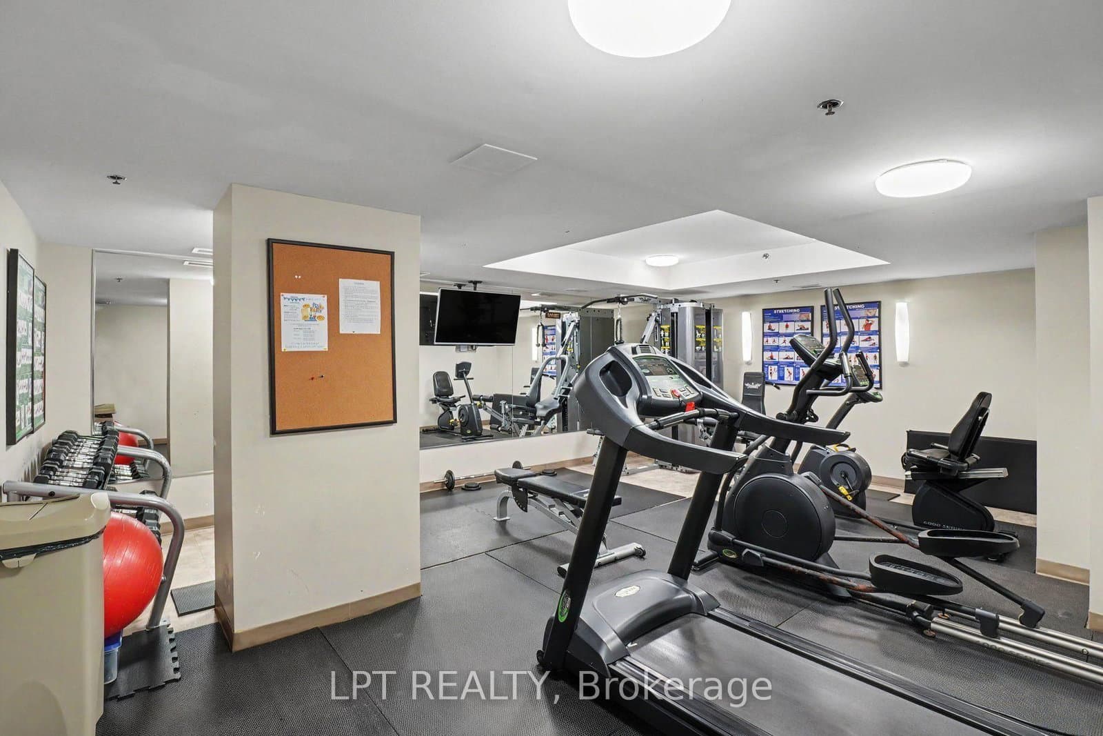 88 Richmond Road, Unit 512 thumbnail 20