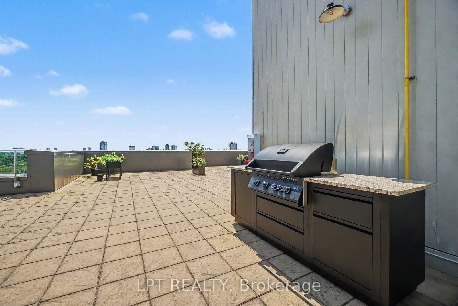 88 Richmond Road, Unit 512 thumbnail 24