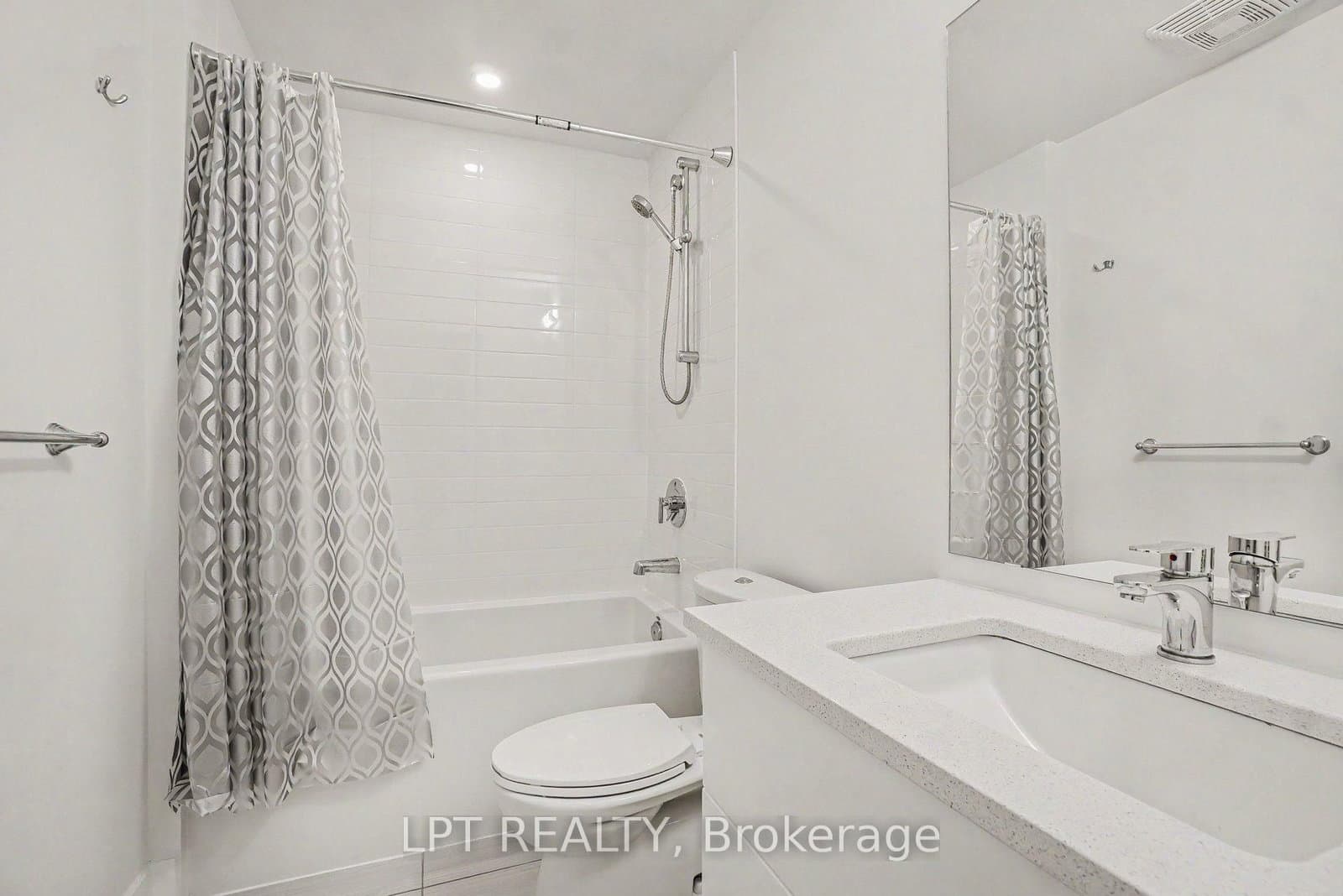 88 Richmond Road, Unit 512 thumbnail 6