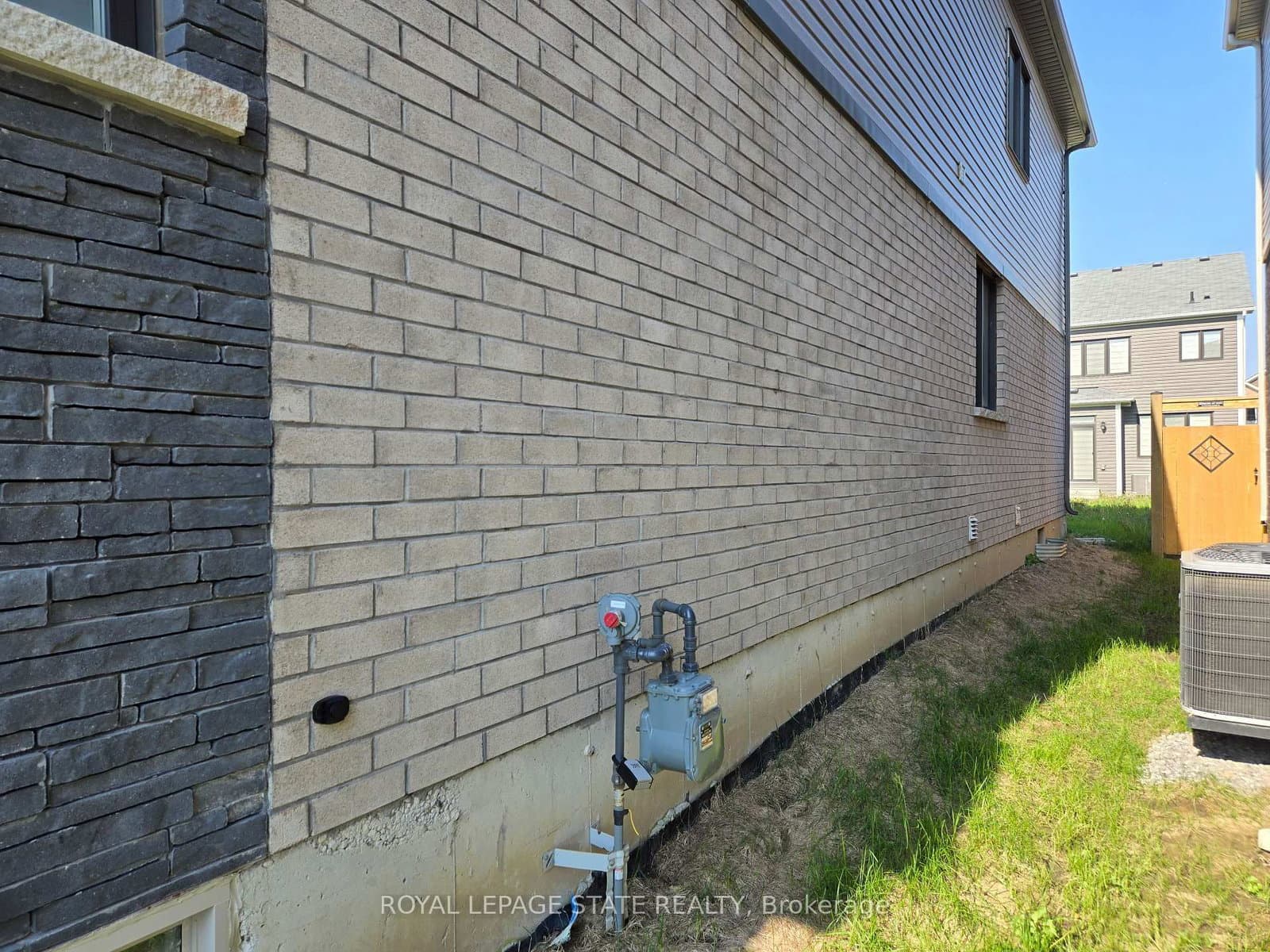 395 Barker Parkway thumbnail 4