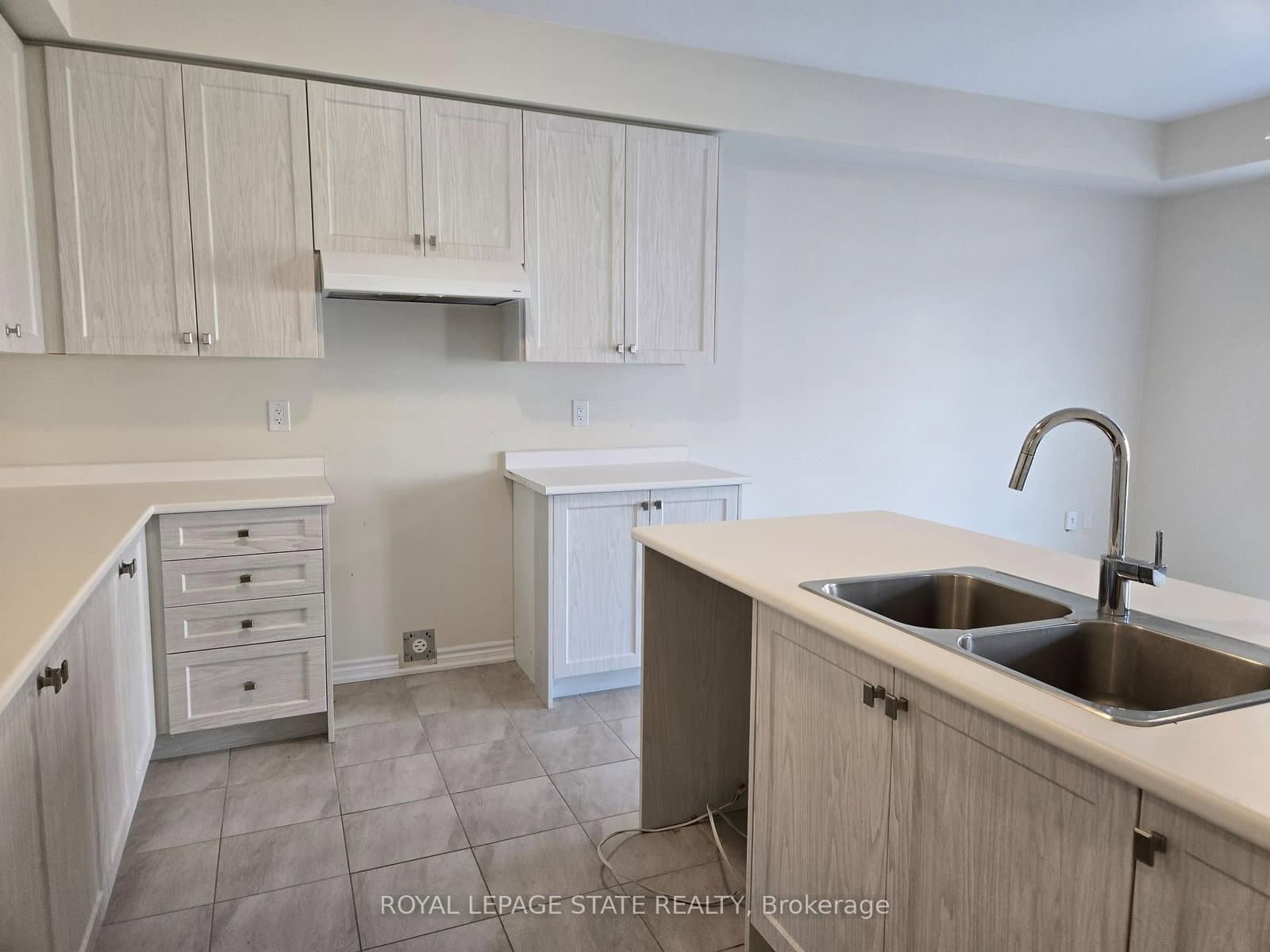 395 Barker Parkway thumbnail 7