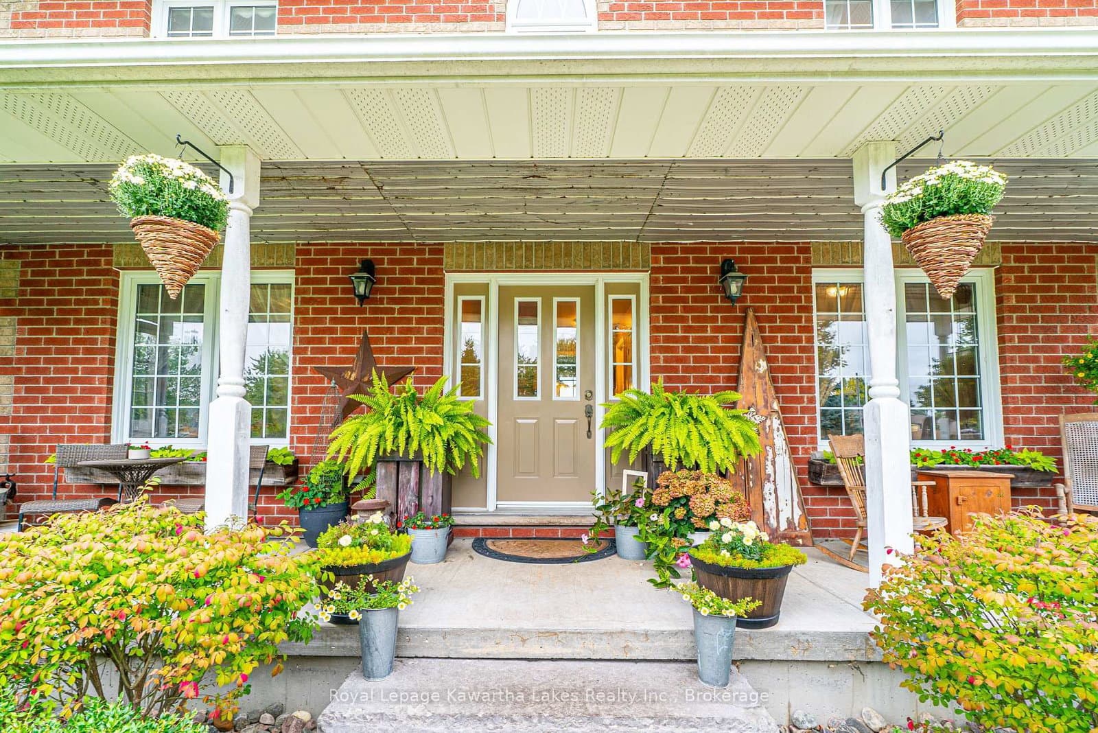 929 Eldon Road thumbnail 4