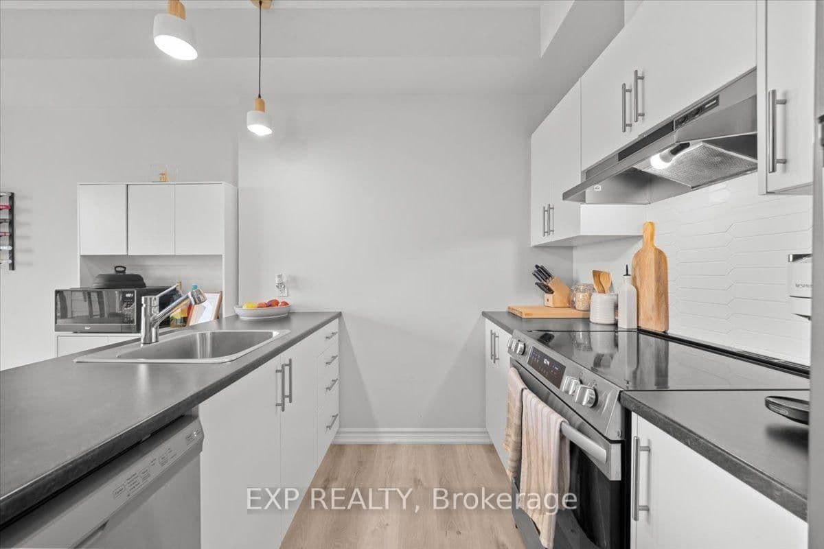 397 Codd's Road, Unit 613 thumbnail 12