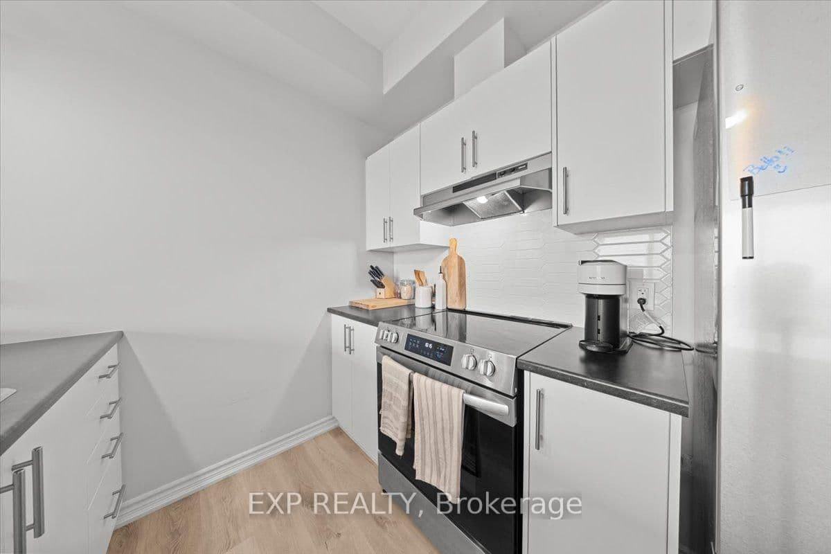 397 Codd's Road, Unit 613 thumbnail 13