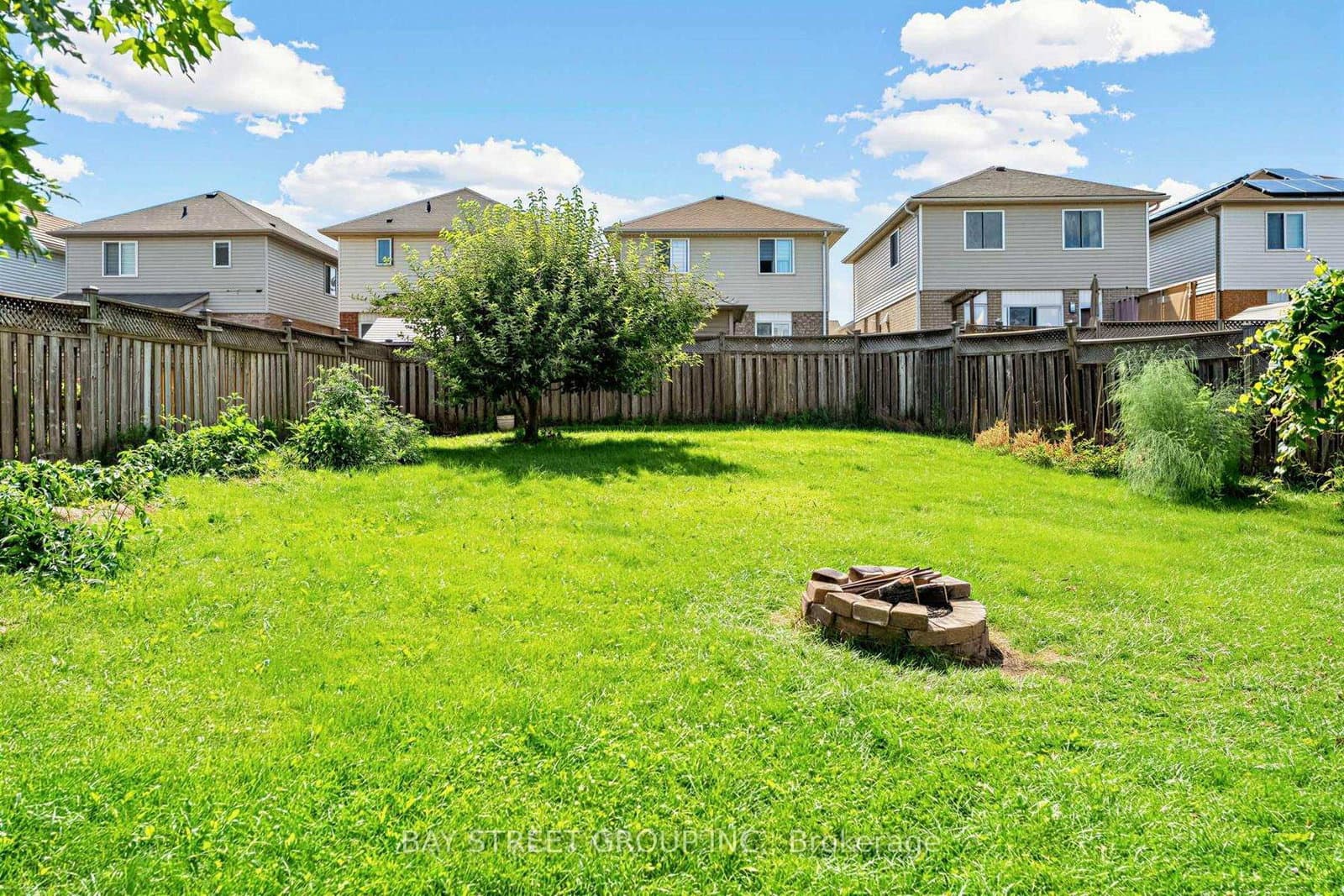 63 Dubrick Crescent thumbnail 44