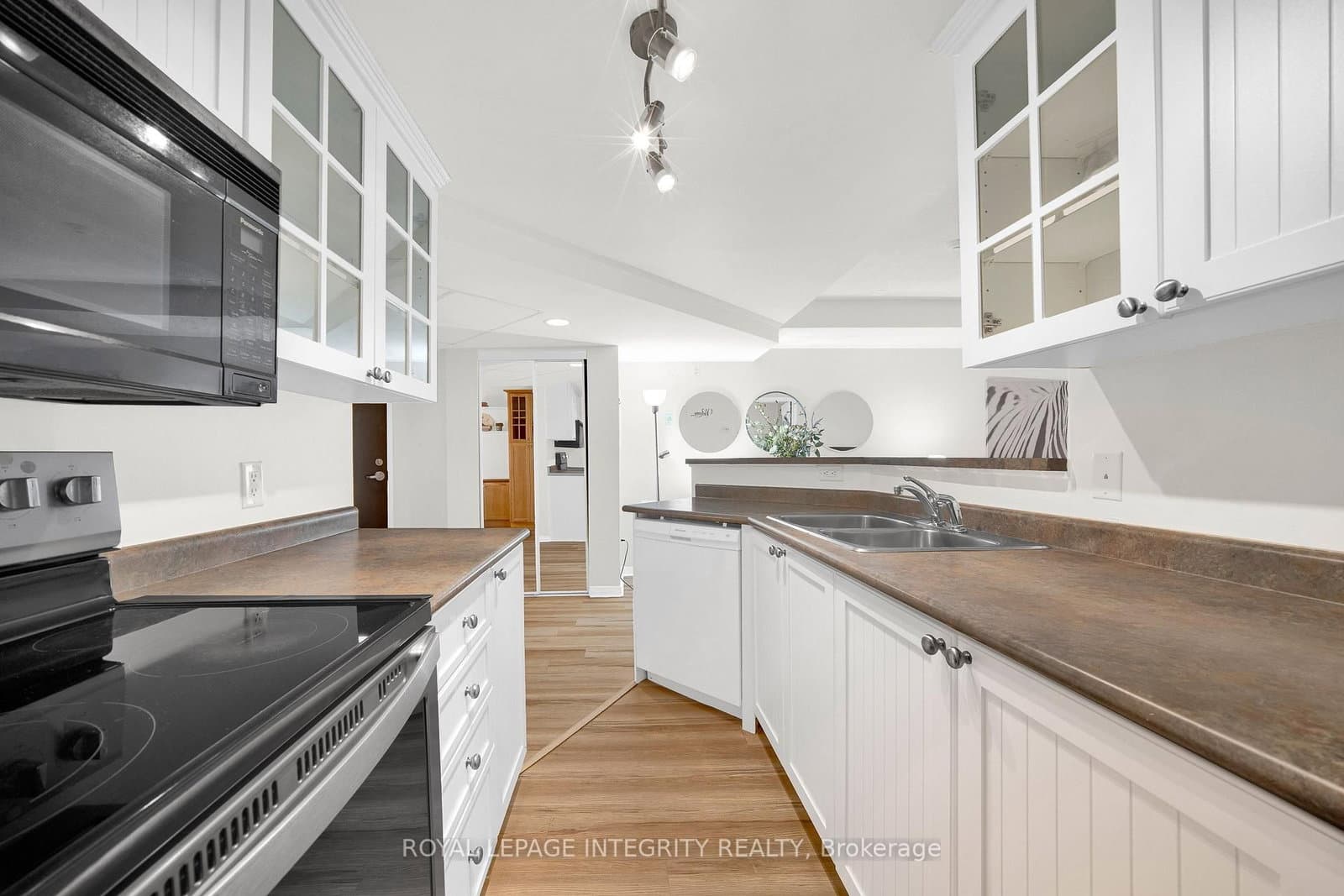 310 Central Park Drive, Unit 3M thumbnail 16