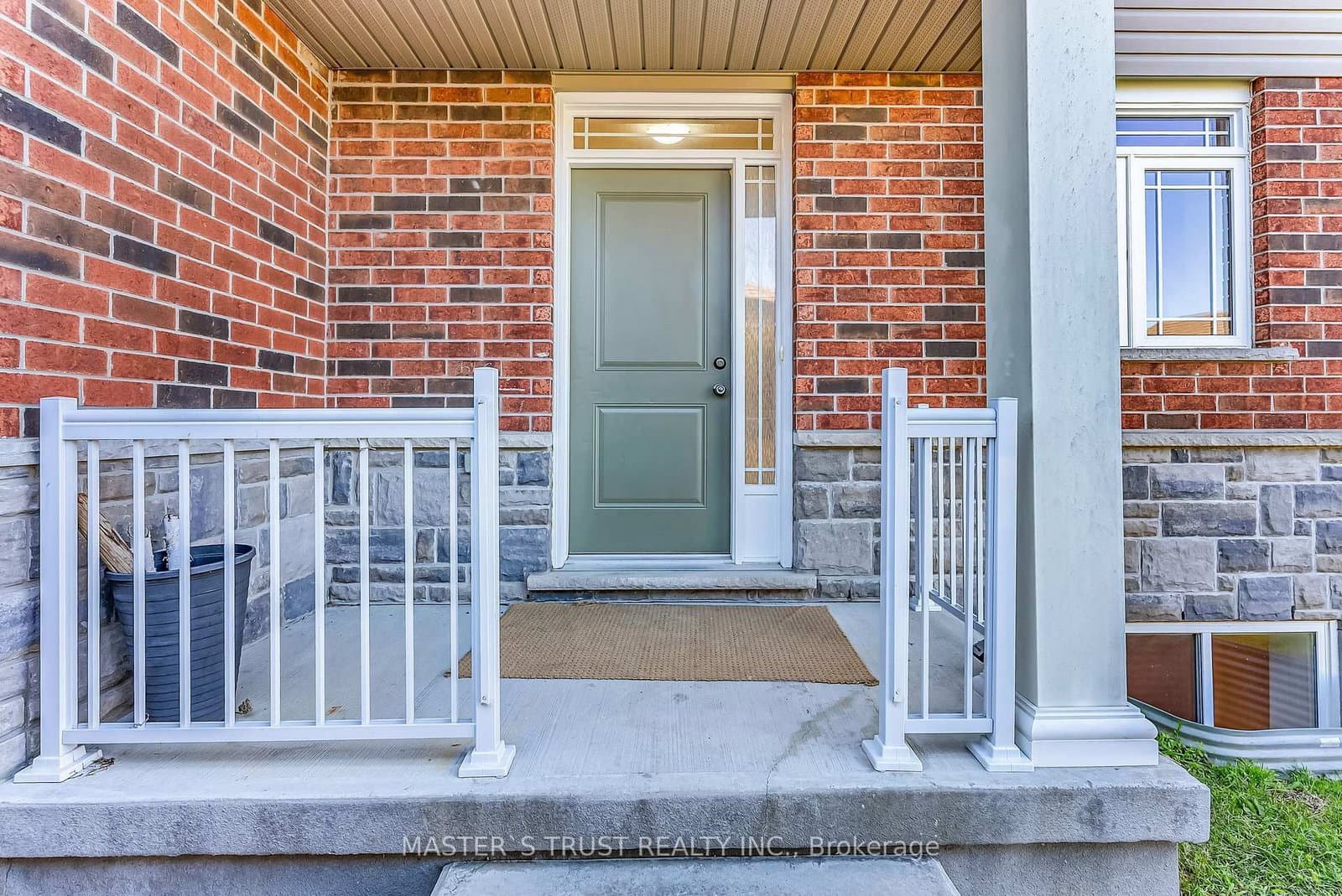 9 Amos Drive, Unit 5 thumbnail 5
