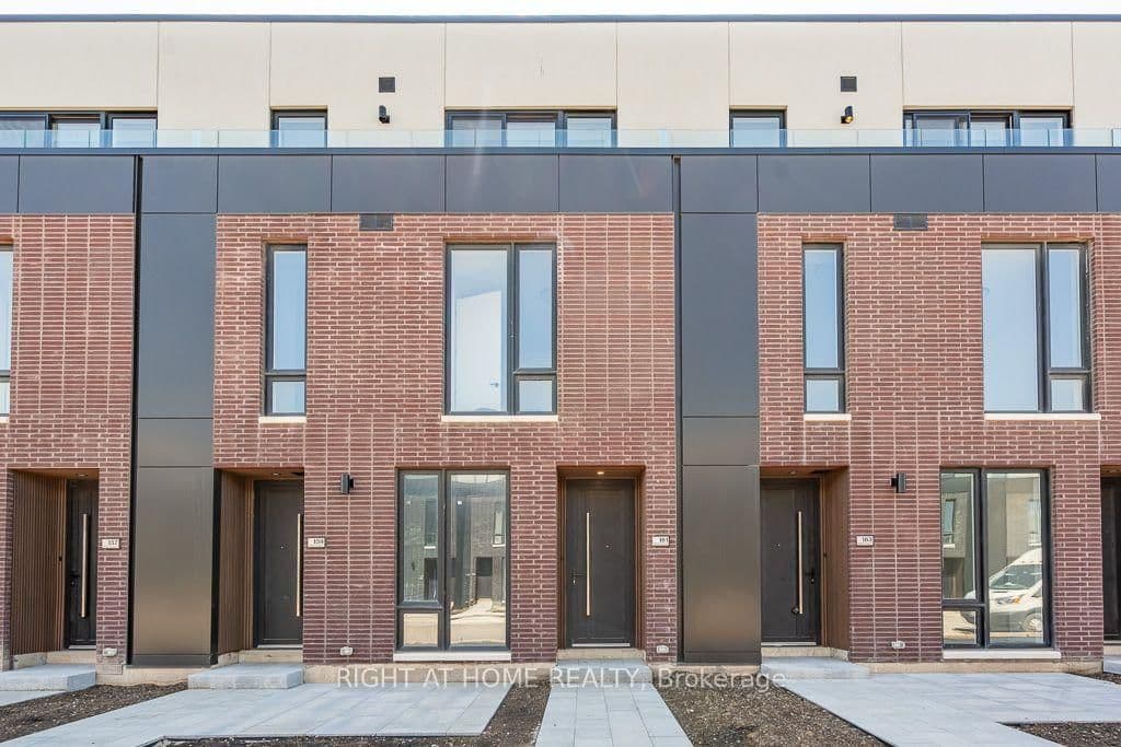 161 Everett Common - Image 1