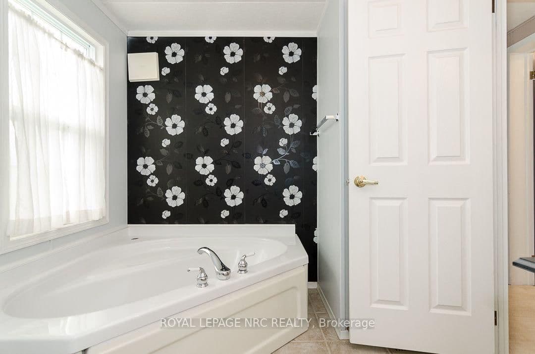 3033 Townline Road, Unit 264 thumbnail 18