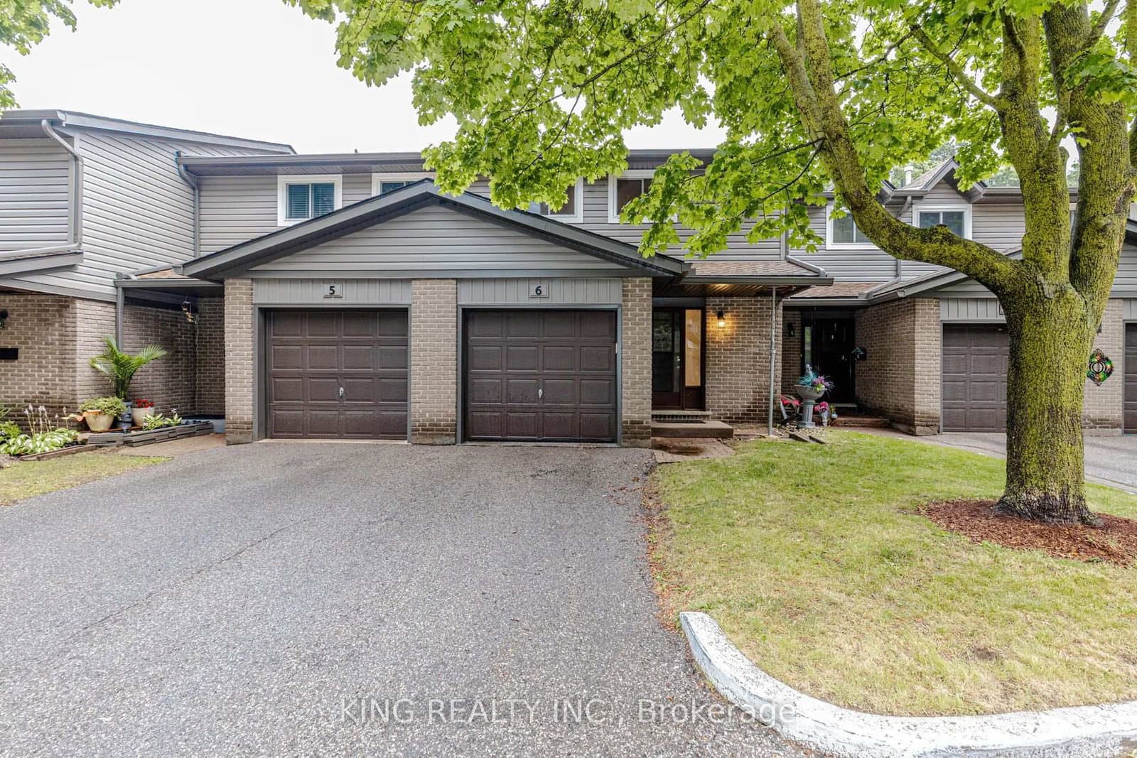 46 Cedarwoods Crescent, Unit 6 - Image 1